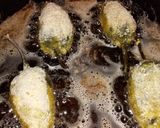Foto del paso 4 de la receta: Pimientos Poblano Empanizados Rellenos Con Cordero Rallado Y Queso