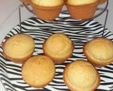 A picture of step 4 of Vanilla Muffins.