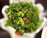 صورة لخطوة 1 من وصفة سلطة خضراء خفيفة وسريعة 🥗🥬🍅👌🏻