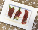 Foto del paso 3 de la receta: Entrante de Navidad: rulo de carpaccio de ternera con mahonesa de pera