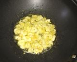 Foto langkah ke 2 dari resep Garlic Fried Rice.