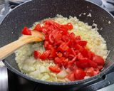 Une image de l'étape 11 de Courgettes, poivrons et tomates à l'agneau et épices.