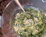 Foto del paso 3 de la receta: Buñuelos de escarola
