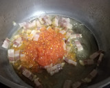 Foto del paso 2 de la receta: Garbanzos estofados con panceta, espinacas y huevo duro