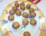 Datolyagolyók (zabpehellyel,dióval) recept fázis 2 fotója