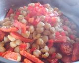 Foto del paso 3 de la receta: Garbanzos con cecina y chorizo parrillero