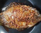 Foto langkah ke 4 dari resep Ikan gurame bakar teflon praktis.