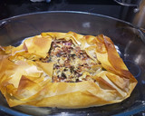 Foto del paso 3 de la receta: Cebolla roja caramelizada con parmesano en masa filo