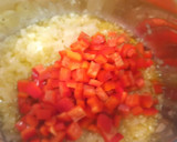 Foto del paso 3 de la receta: Macarrones con salchichas y bacon