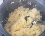 A picture of step 4 of Garlic and spinach khichadi.