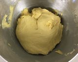 Une image de l'étape 1 de Brioche suisse aux pépites 3 chocolats.