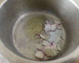 A picture of step 3 of Kienyeji kuku curry.