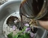 A picture of step 2 of Chukku kappi (Herbal coffee).