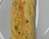 A picture of step 2 of Chinese egg roll.