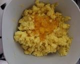 A picture of step 4 of Pastel de Causa.