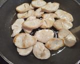 Foto del paso 2 de la receta Filetes fino de solomillo de pavo con salsa dulce de cebolla