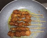 Foto langkah ke 4 dari resep Sate ayam madura panggang teflon.