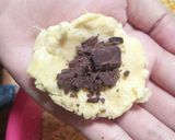 Foto langkah ke 4 dari resep Ubi crispy coklat lumer.