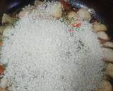 Foto del paso 3 de la receta Paella de arroz, mejillones y langostinos