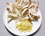 清炒秀珍菇義大利麵 Spaghetti ai Gírgola的食譜步驟2照片