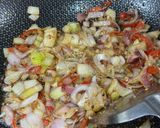 Gambar langkah 1 resipi Kubis Tumis Kicap Simple.