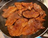 Fokhagymás-tejszínes sertéscomb recept fázis 2 fotója