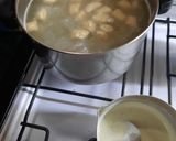 Foto del paso 7 de la receta: Ñoquis del 29 con crema de roque