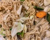 Foto langkah ke 3 dari resep Mie goreng sehat.
