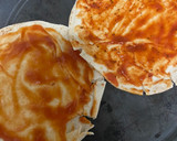 Foto del paso 1 de la receta: Pizza con pan pita
