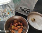 शिंगाडा पिठाचा हलवा (shingada pithacha halwa recipe in marathi) रेसिपी स्टेप 1 फोटो 