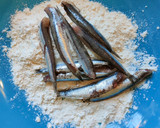 Foto del paso 2 de la receta: Boquerones fritos en freidora de aire sin casi aceite