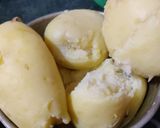 प्याज वाले जीरा आलू (Pyaz wale jeera aloo recipe in hindi) रेसिपी चरण 1 फोटो