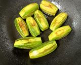 A picture of step 2 of Potoler Tel Jhal (Parwal / Pointed Gourd Curry - Bong Style).