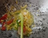 Gambar langkah 2 resipi 18:5:24 - Kerang goreng rencah tumbuk.