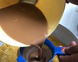 Foto langkah ke 3 dari resep Pie susu Teflon Coklat takaran sendok.