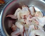 รูปขั้นตอนการทำที่ 1 ของ ปีกไก่ทอดกรอบ สูตรกรอบนาน