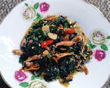 Foto langkah ke 4 dari resep Oseng Daun Pepaya Jepang.