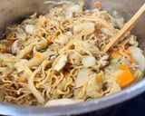 Kínai zöldséges tészta csirkemellel recept fázis 4 fotója