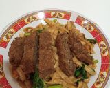 Foto langkah ke 11 dari resep Kwetiaw Topping Beef Katsu.