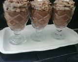 صورة لخطوة 3 من وصفة تحلية بالفلان المنزلي والموس سهلة وبنينة 🍫🍫😍😍