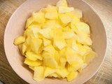 Tortilla de Patata cremosa con Cebolla caramelizada