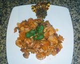 Foto del paso 7 de la receta: Salteado al vino de champiñones con habichuelas y jamón ibérico