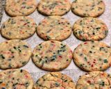 A picture of step 5 of Birthday Cake Cookies 🎉🎈.