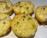 A picture of step 7 of Garlicky Sausage Muffins.