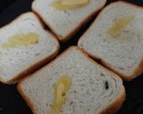 A picture of step 1 of Breakfast sandwiches.