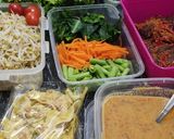Foto langkah ke 11 dari resep Bekal Komplit Ala Tradisional Nasi Pecel, Dendeng Balado & Peyek Kacang.
