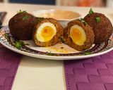 A picture of step 4 of Scotch Eggs.