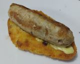 Foto del paso 5 de la receta: Perrito🌭caliente en "pan" de arepa🫓🌭🧀😜