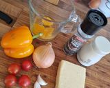 A picture of step 2 of Meat free western omelette.