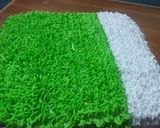 A picture of step 4 of National flag cake.